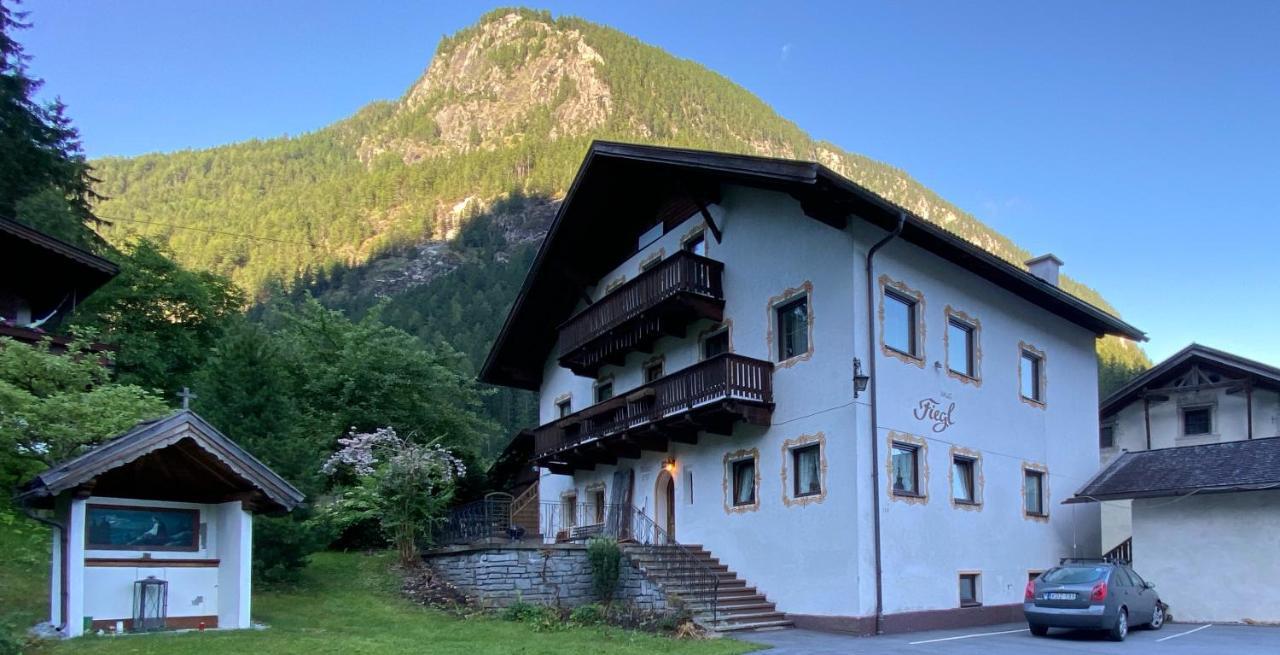Haus Fiegl Hotell Oetz Eksteriør bilde